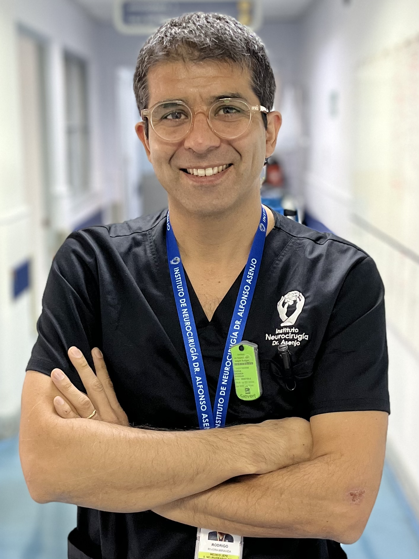 Rodrigo Rivera – Neurosurgeon